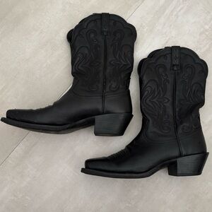 Ladies Ariat Round Up Black Western Leather Boots